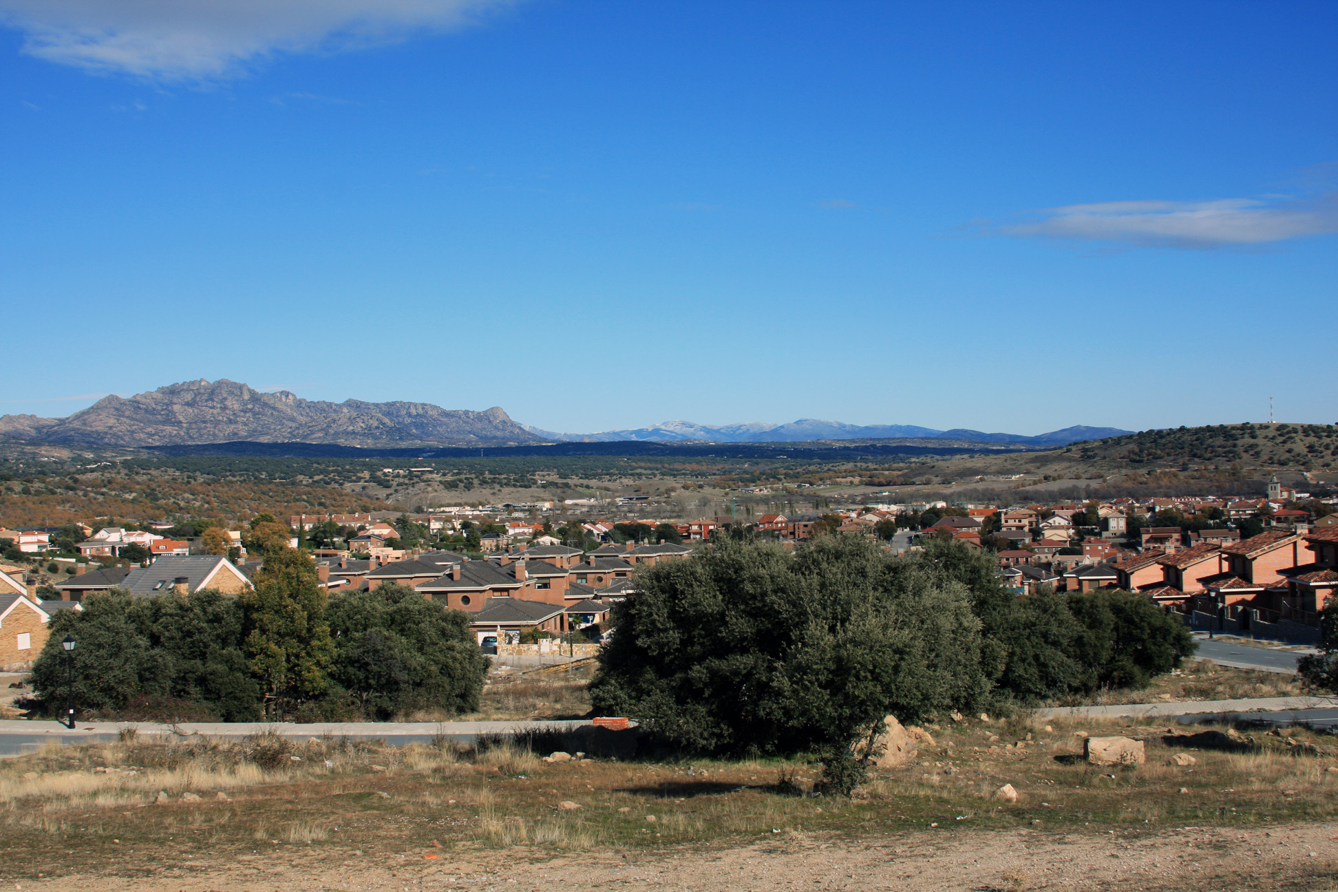View of Guadalix, with a mountain on the horizon